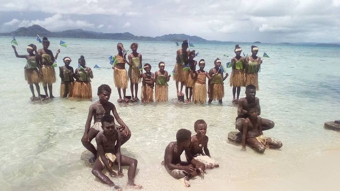 Melanésané na Šalamounových ostrovech jsou extrémně chudí, přesto jsou šťastnější než nejbohatší národy světa.