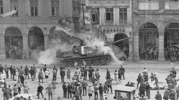 Doba mezi začátkem a koncem sovětské okupace je stále málo popsaná, říká historik; Zdroj foto: Publikace Okupace 1968 a její oběti, VHÚ