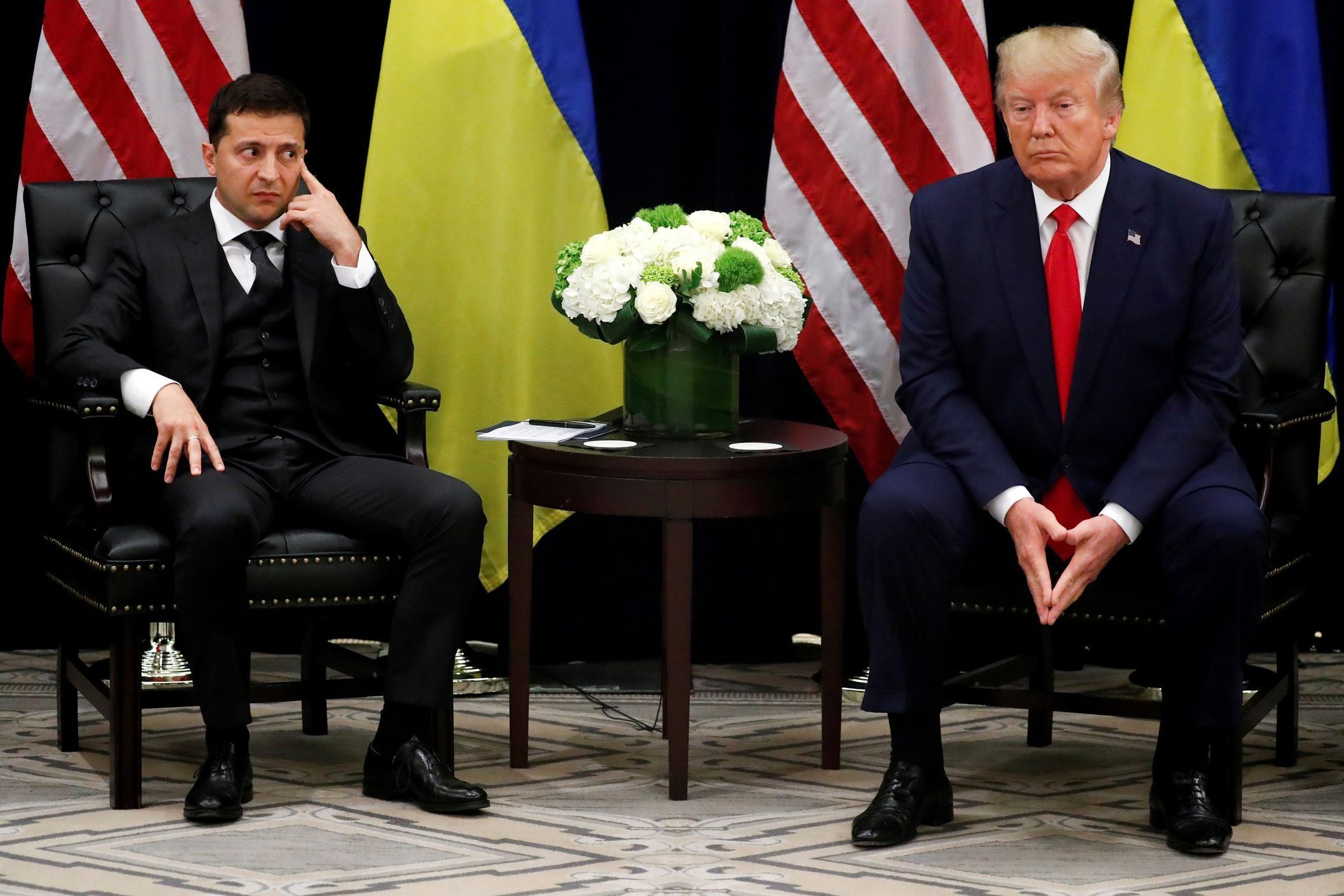 Ukrajinský prezident Volodymyr Zelenskyj a jeho americký protějšek Donald Trump.