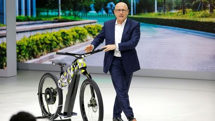 Překvapení v Ženevě. Škoda představila elektrokolo do města