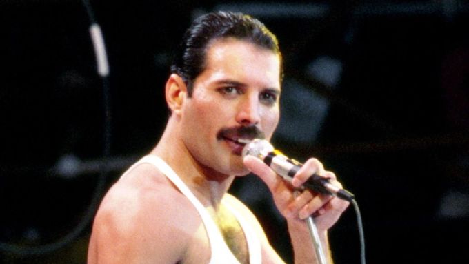 Špatné zprávy: Freddie Mercury zemřel