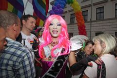 "Nejteplejší den v roce" slavily tisíce homosexuálů