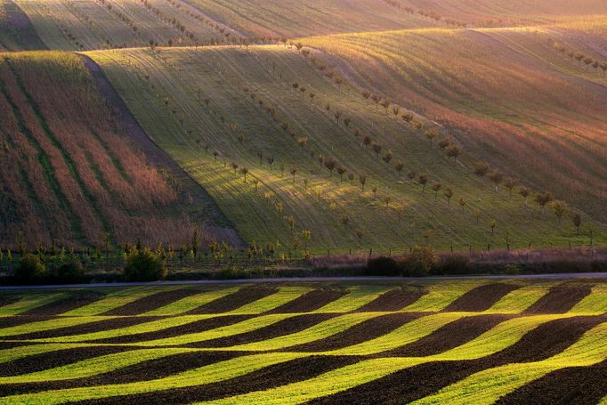 Moravské Slovácko. Ukázky z fotografické knihy Radka Severy a básnířky Ivety Gajda-Raponi