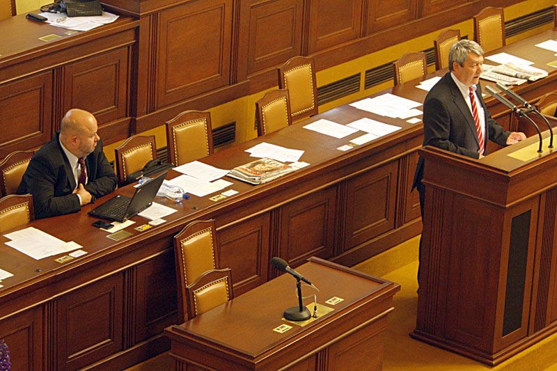 Sněmovna volí místopředsedkyně