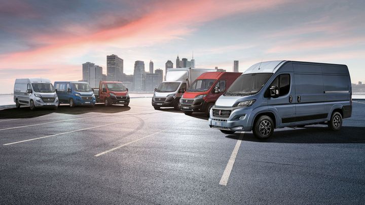 PSA a Fiat Chrysler se spojí. Vznikne čtvrtá největší automobilka světa