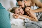 Intimní život Čechů se mění. Méně sexu, více masturbace a potíže s nutkavým chováním