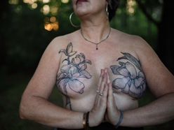 rakovina prsu, tetovani, zena