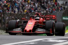 Formulovému pátku v Sao Paulu vládl Vettel