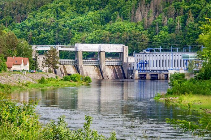 Vodní přehrada Štěchovice na snímku z roku 2021