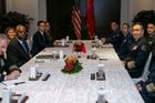 Poprvé po dvou letech se sešli ministři obrany Číny a USA. Řešili Tchaj-wan či Gazu