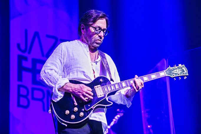 Kytarista Al Di Meola vystoupil na brněnském Jazzfestu.