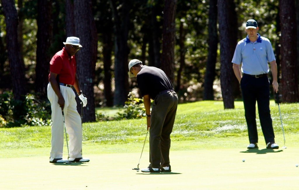 Politici na prázdninách: Barack Obama na golfu