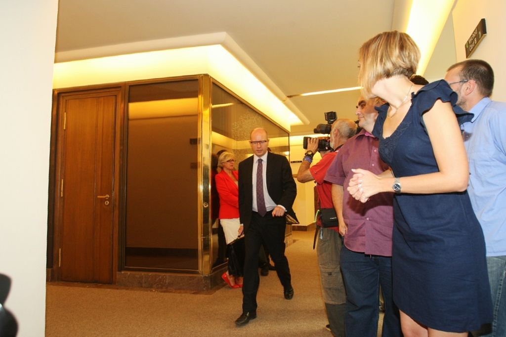 Jednání o rozpuštění sněmovny