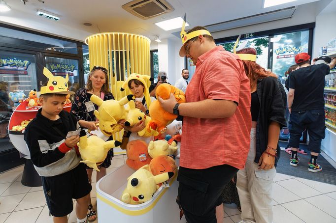 Otevření Pokemon shop in shopu v knihkupectví Luxor na Válavském náměstí v Praze