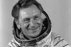 Zemřel první německý kosmonaut. Sigmund Jähn okouzlil NDR i Sověty, bylo mu 82 let