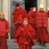 Mniši v péřovkách