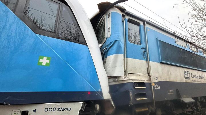 Ráno, které změnilo život desítkám lidí. Srážka vlaků u Zlivi obrazem; Zdroj foto: Policie ČR