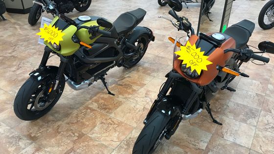 Elektrické motorky Harley-Davidson Livewire nejdou na odbyt. Ani ve slevě.