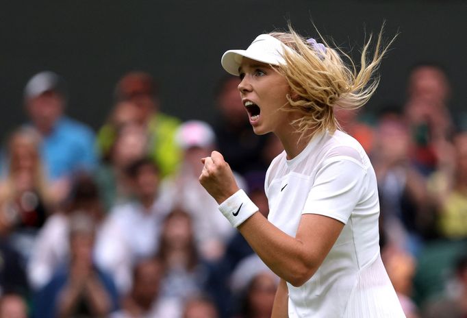 Katie Boulterová na Wimbledonu.