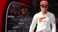 Fernando Alonso totiž skoro celou kvalifikaci jezdil těsně...