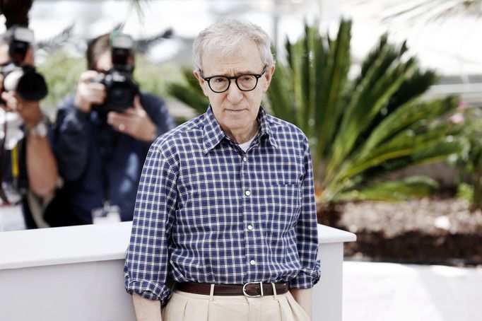 Woody Allen na festivalu v Cannes, 2015.