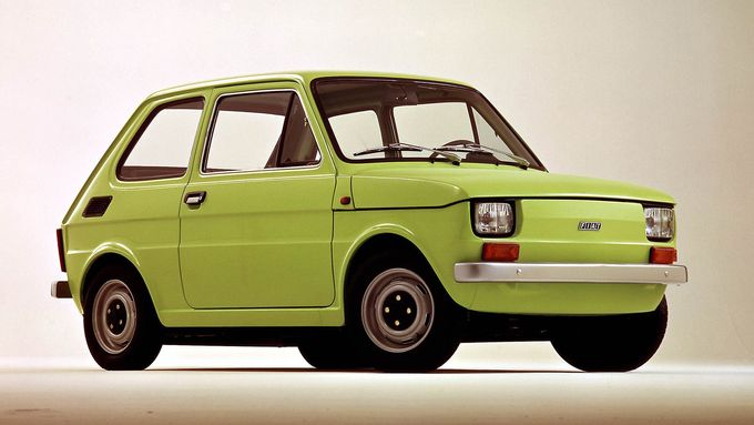 Zatímco v Česku se dá Fiat 126 známý jako Maluch koupit za 30 nebo 40 tisíc korun, v Polsku, kde je doma, se může pěkný kousek vyšplhat na dvojnásobek.
