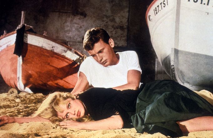 Brigitte Bardot a Jean-Louis Trintignant ve filmu ...a Bůh stvořil ženu.