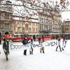Protest studentů v županech za návrat do škol a podporu petice Nesmíme obětovat děti, 11. únor 2021