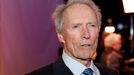 Clint Eastwood na fotografii z roku 2011.