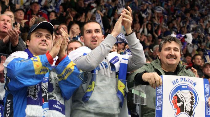 Fanoušci HC Plzeň 1929 při zápase play off s Kometou Brno