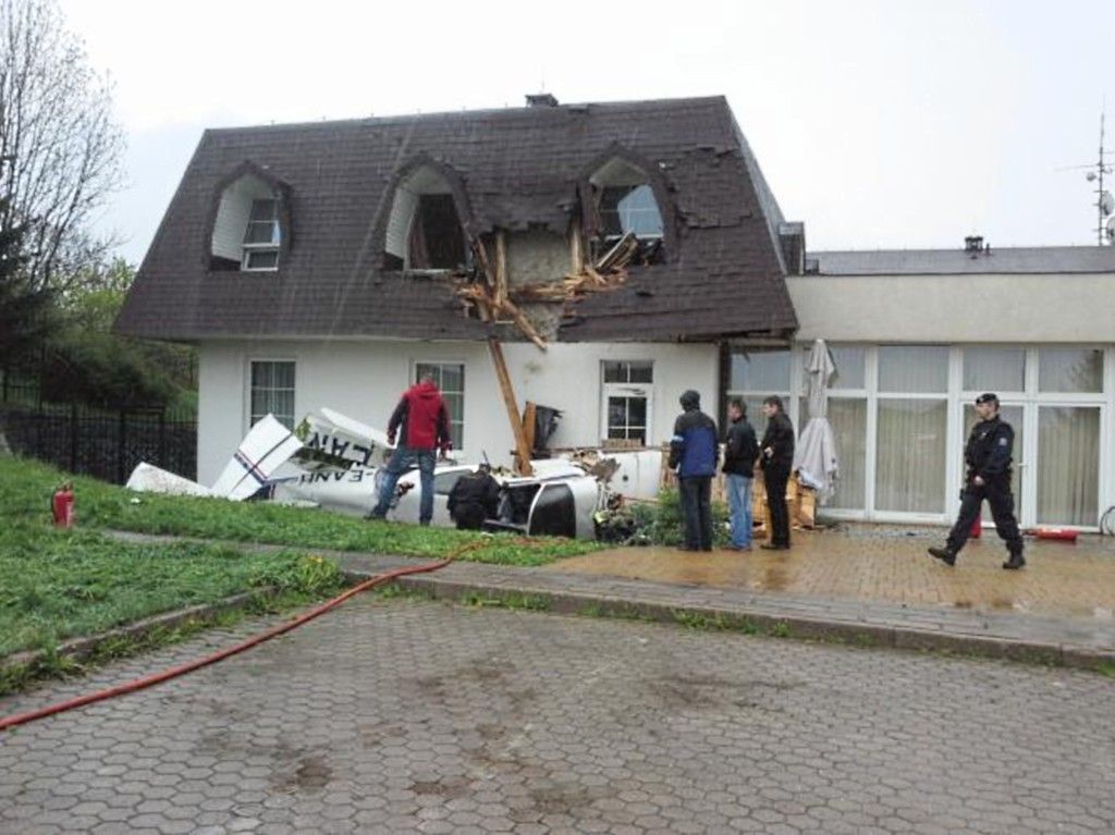 Letoun naboural do hotelu