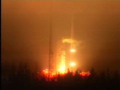 Start ruské rakety Rockot, která vynáší do vesmíru dvě evropské družice.