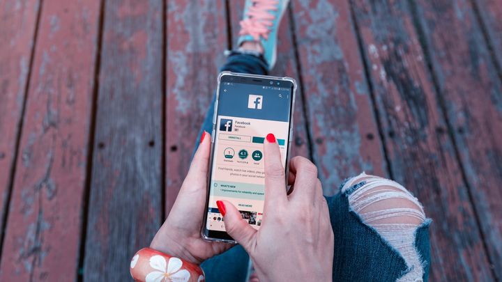 Syndrom fidorka. Proč sociální sítě nabízejí reklamu na to, o čem právě mluvíme; Zdroj foto: Shutterstock.com