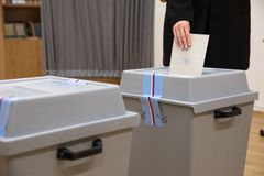Rozhodl los. Češi v cizině už vědí, z kterých krajů si budou vybírat poslance