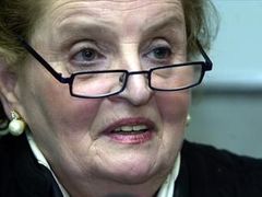 Madeleine Albrightová - americká ministryně zahraničí s českými kořeny.