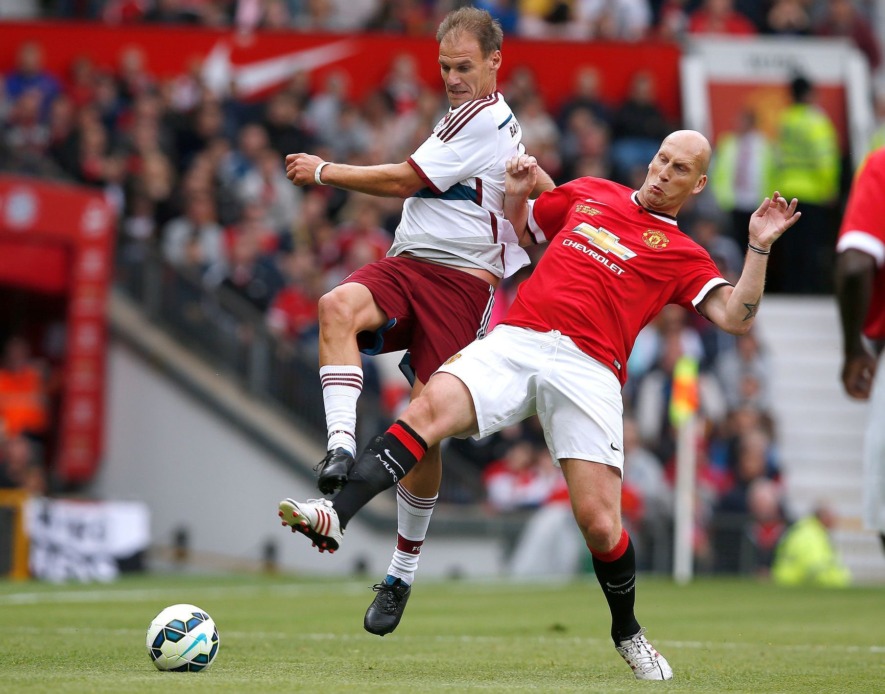 Manchester United vs. Bayern Mnichov (legendy)