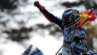 Jorge Lorenzo oslavil na okruhu Phillip Island svůj druhý titul mistra světa MotoGP. Vyhrál v předposledním klání sezony, když jeho největší rival, Dani Pedrosa, spadl.