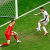 Phil Foden dává neuznaný gól v osmifinále Eura 2024 Anglie - Slovensko
