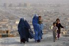 Afghánci dopadli muže, kteří polévali dívky kyselinou