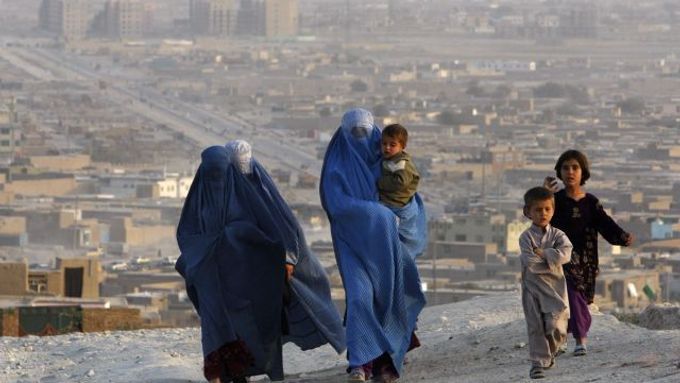 Ženy na kopci nad Kábulem.