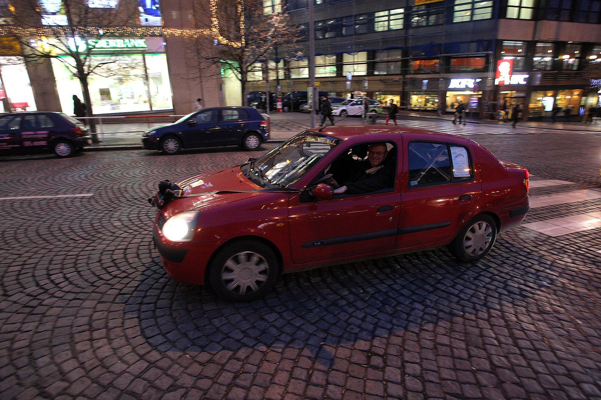 Protestní průjezd Prahou proti EET