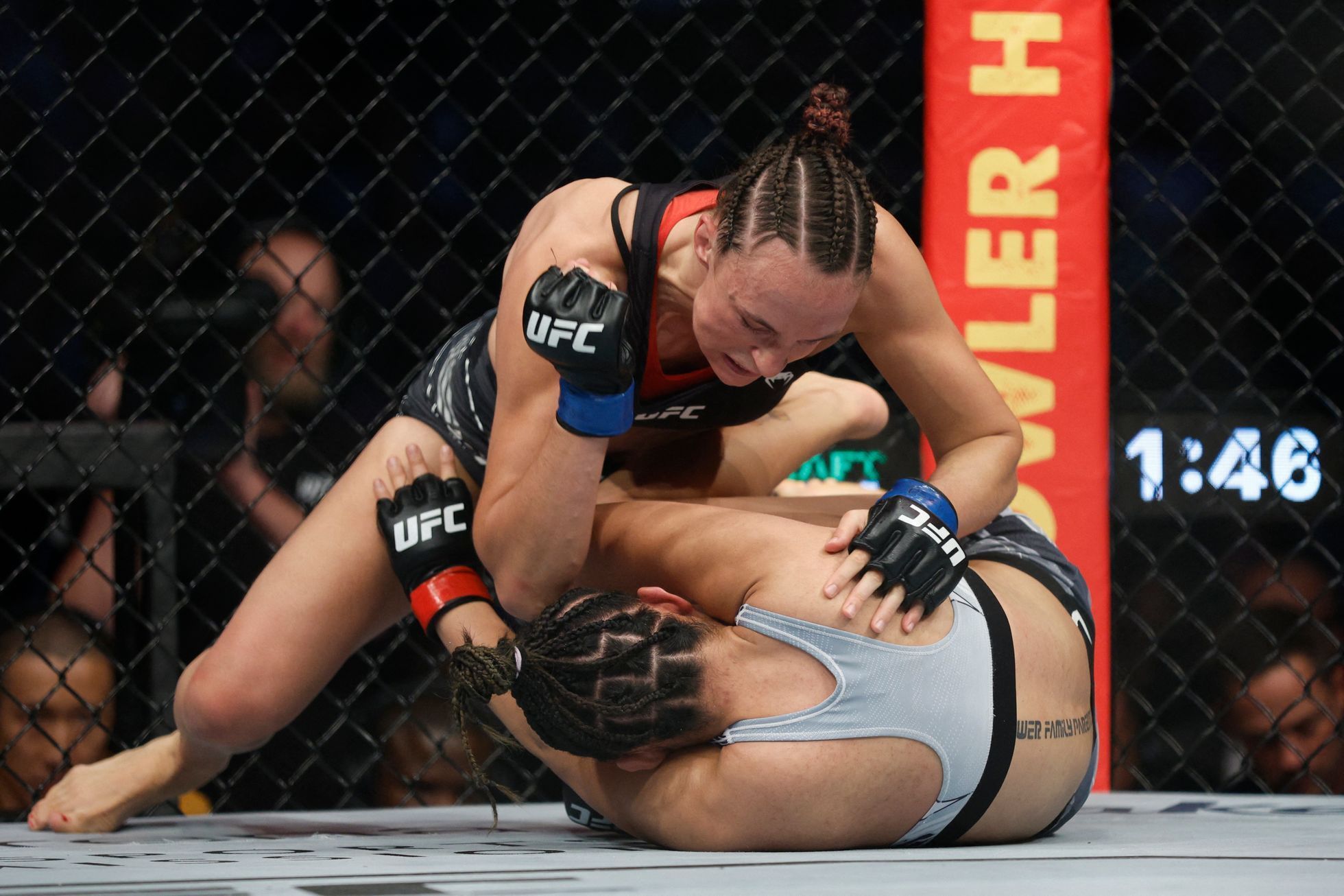 MMA: UFC 278 Yanan vs Lucie Pudilová