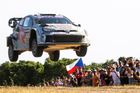 Legenda se postarala o drama. Ogier trefil strom, přesto si dojel pro 64. vítězství