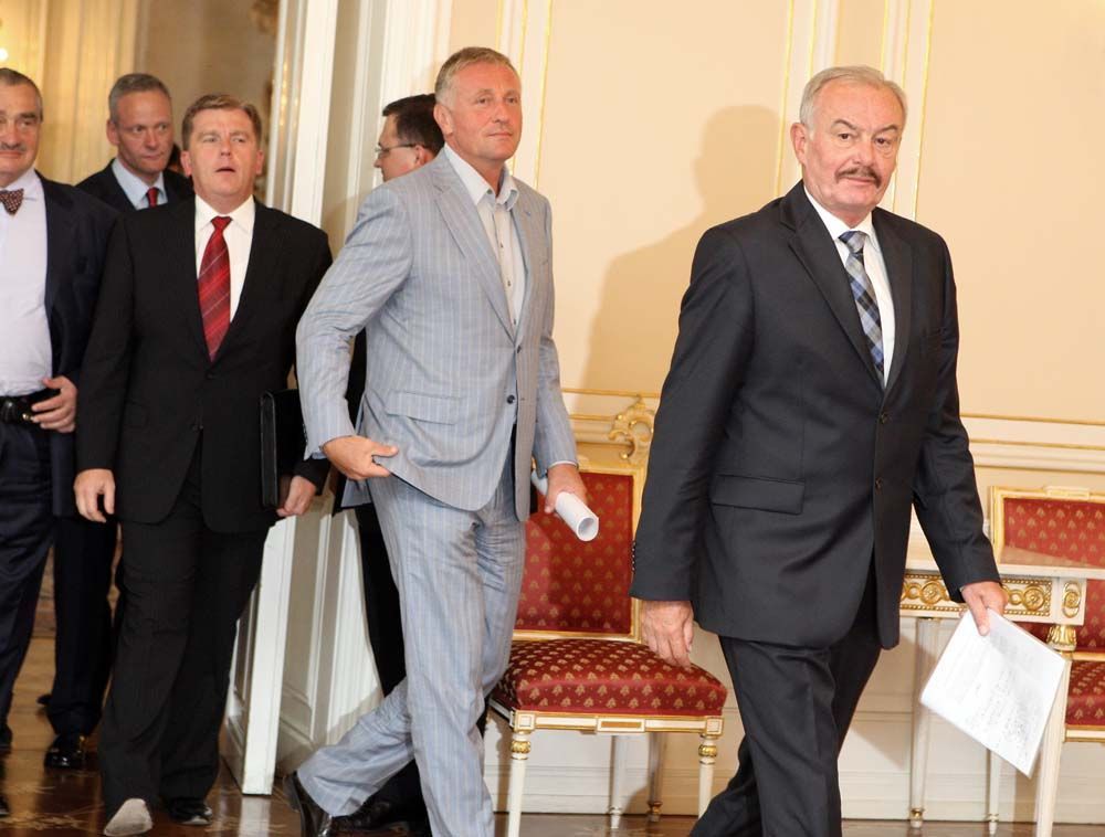 Politici řešili u prezidenta ústavní krizi