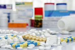 Farmaceutické firmy kvůli zisku astronomicky zdražovaly léky, ukazují dokumenty kongresmanů