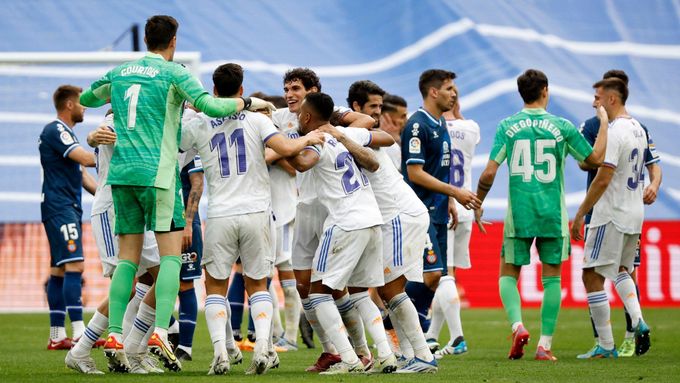 Real Madrid slaví domácí titul.