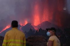 Magma ze sopky na Kanárských ostrovech může vytékat až tři měsíce, obávají se experti