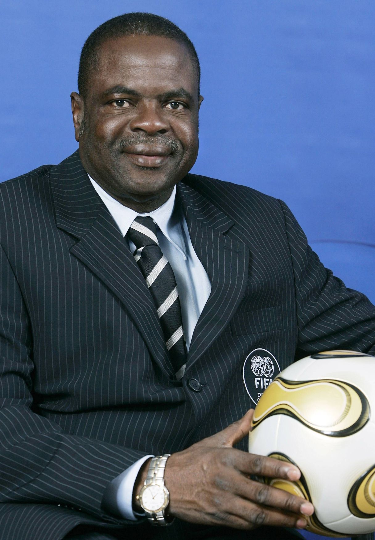 Amos Adamu - člen FIFA obviněný v r 2010 z korupce