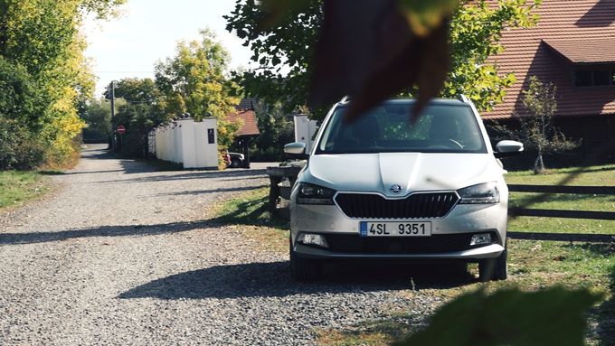 Na trh přišla v roce 2015, teď prošla modernizací. Přesvědčí nás Škoda Fabia Combi s tříválcovým motorem? Sledujte Auto Report s Martinem Přibylem.