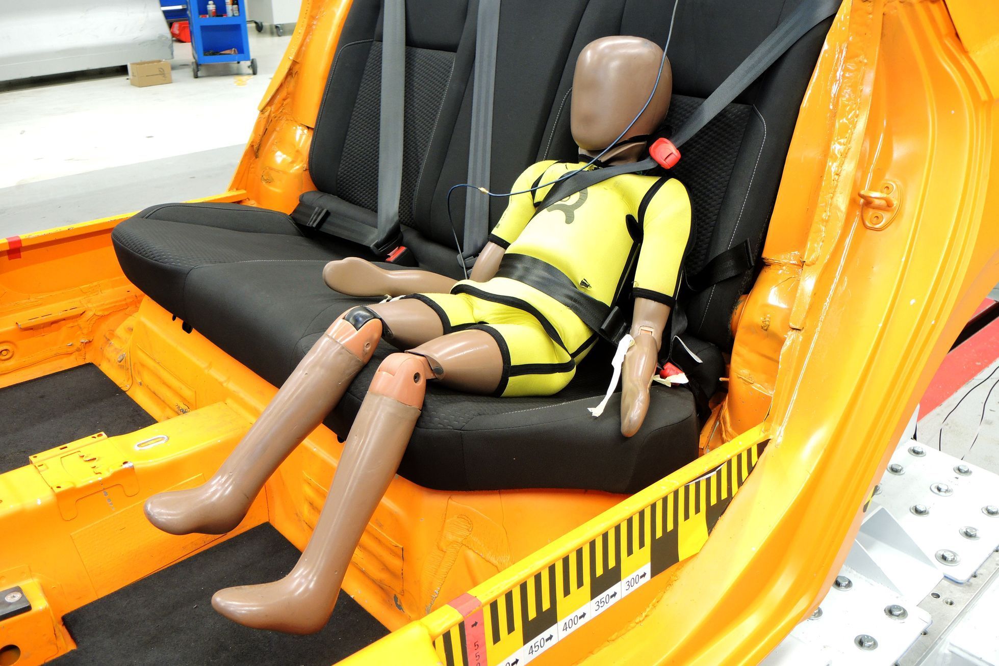 Crash test dětského bezpečnostního pásu